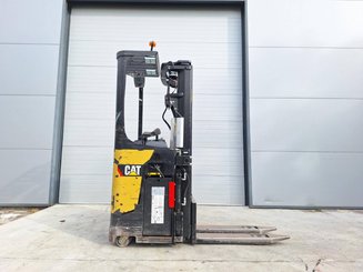 Stacker com condutor transportado Caterpillar NSR20N