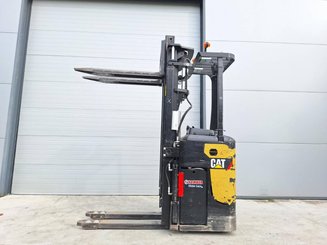 Stacker com condutor transportado Caterpillar NSR20N