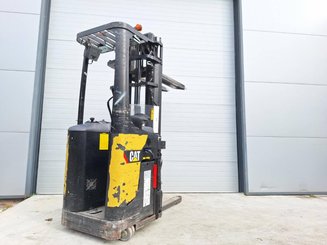 Stacker com condutor transportado Caterpillar NSR20N