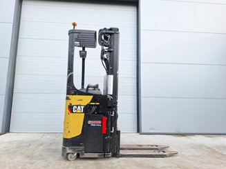 Stacker com condutor transportado Caterpillar NSR20N