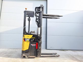 Stacker com condutor transportado Caterpillar NSR20N