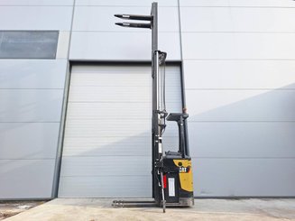 Stacker com condutor transportado Caterpillar NSR20N