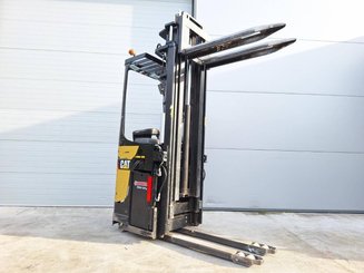 Stacker com condutor transportado Caterpillar NSR20N - 11