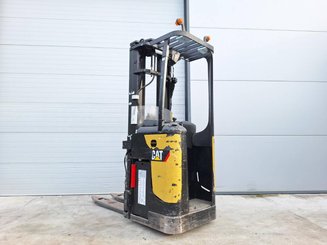 Stacker com condutor transportado Caterpillar NSR20N - 3