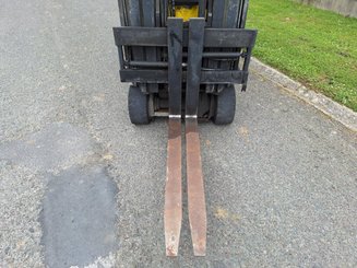 Empilhadeira para corredor estreito Aisle Master 20SE