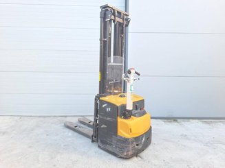 Stacker com condutor a pé Caterpillar NSP16N2 - 1