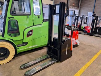 Stacker com condutor a pé Hangcha CDD16-AC2 - 1