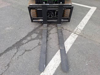 Empilhador de contrapeso 4 rodas Hangcha XC18i - 16