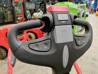 Porta-paletes eléctrico com condutor transportado Hangcha CBD30-AC2S