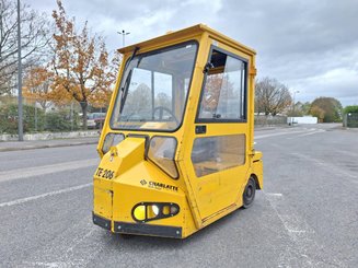 Trator de reboque Charlatte TE206