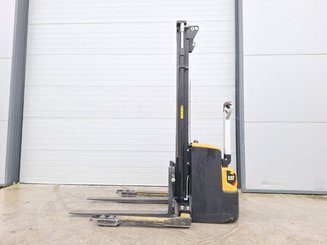 Levantador com braços circundantes Caterpillar NSP16N2S