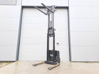 Levantador com braços circundantes Caterpillar NSP16N2S