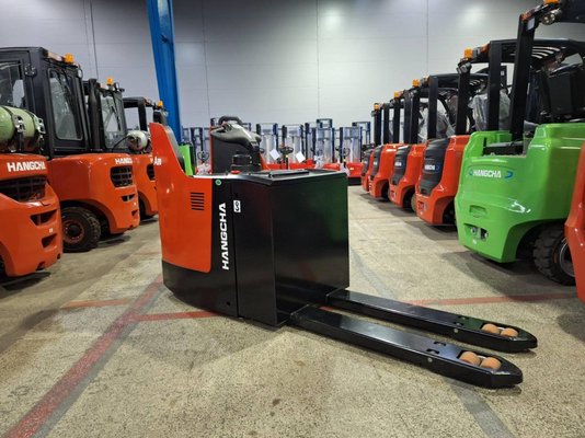 Porta-paletes eléctrico com condutor transportado Hangcha CBD20-AC2S-SU - 1