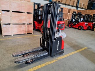 Stacker com condutor a pé Hangcha CDD16-AEC2