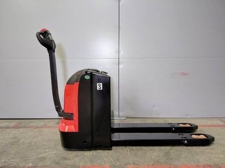 Porta-paletes eléctrico com condutor a pé Hangcha CBD20-AC2