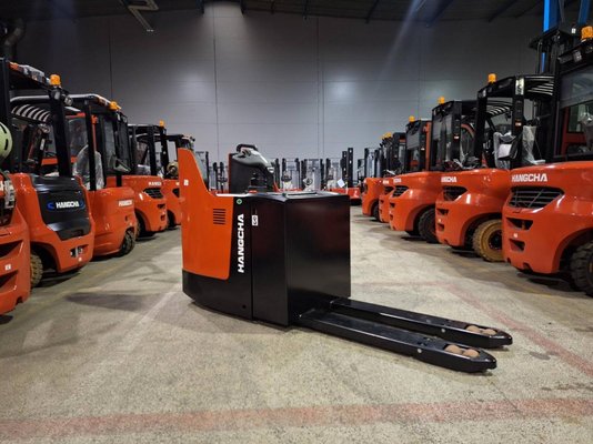 Porta-paletes eléctrico com condutor transportado Hangcha CBD20-AC2S-SU - 1