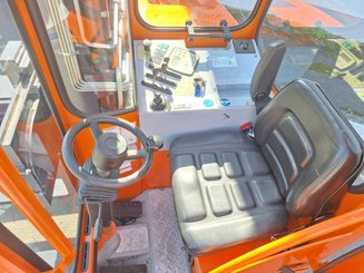 Empilhador retráctil de 4 direcções Hubtex DQ45D