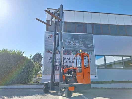 Empilhador retráctil de 4 direcções Hubtex DQ45D - 1