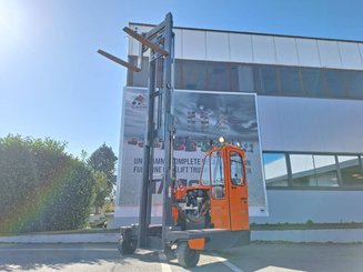 Empilhador retráctil de 4 direcções Hubtex DQ45D