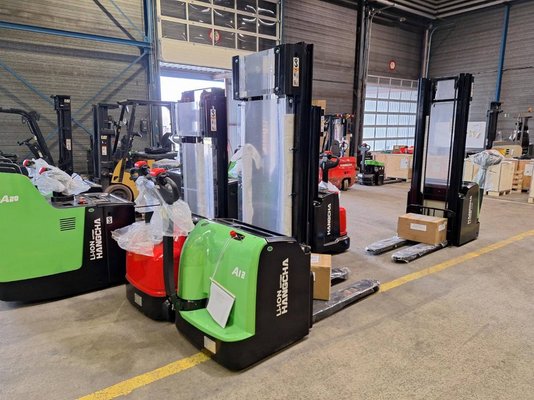 Stacker com condutor a pé Hangcha CDD12-AC2-i  - 1