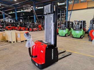 Stacker com condutor a pé Hangcha CDD16-AC2-L 