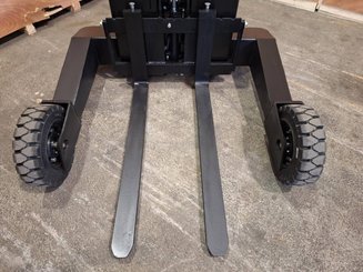 All terrain pallet truck Hangcha CBD15-TTi