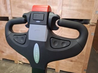 All terrain pallet truck Hangcha CBD15-TTi