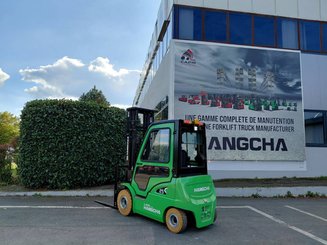 Empilhador de contrapeso 4 rodas Hangcha XC25i
