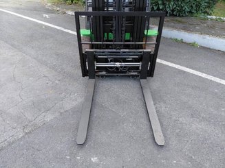 Empilhador de contrapeso 4 rodas Hangcha XC25i