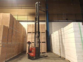 Stacker com condutor a pé Hangcha CDD12-E