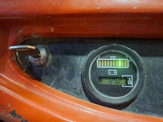 Stacker com condutor a pé Hangcha CDD12-E