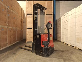 Stacker com condutor a pé Hangcha CDD12-E