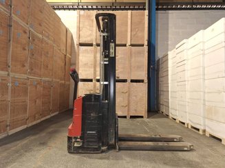 Stacker com condutor a pé Hangcha CDD12-E