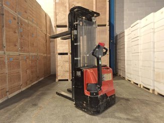 Stacker com condutor a pé Hangcha CDD12-E