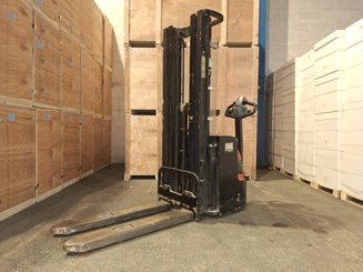 Stacker com condutor a pé Hangcha CDD12-E