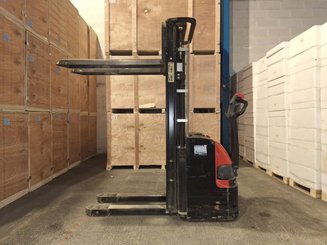 Stacker com condutor a pé Hangcha CDD12-E