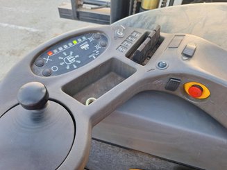 Empilhadores Retrácteis Multidirecionais Caterpillar NRM20K