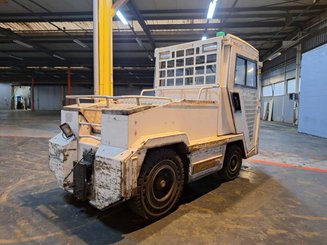 Trator de reboque Charlatte T135 - 4
