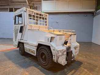 Trator de reboque Charlatte T135 - 5