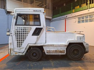 Trator de reboque Charlatte T135 - 1