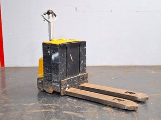 Porta-paletes eléctrico com condutor a pé Caterpillar NPP20N2E