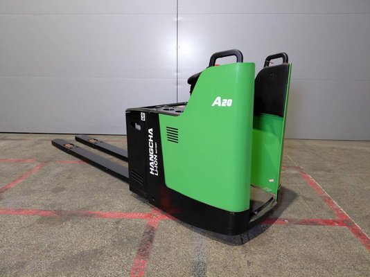 Porta-paletes eléctrico com condutor transportado Hangcha CBD20-AC2S-iSU - 1