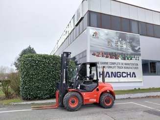 Carreta elevadora todo terreno Hangcha TT30-4 - 1