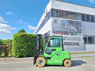 Empilhador de contrapeso 4 rodas Hangcha XC50i-600