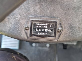 Trator de reboque Charlatte TE225