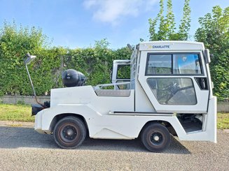 Trator de reboque Charlatte TE225