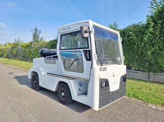 Trator de reboque Charlatte TE225