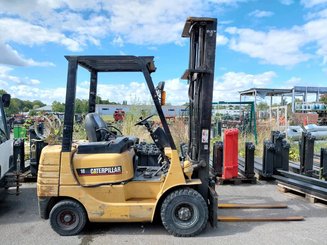 Empilhador de contrapeso 4 rodas Caterpillar GP18