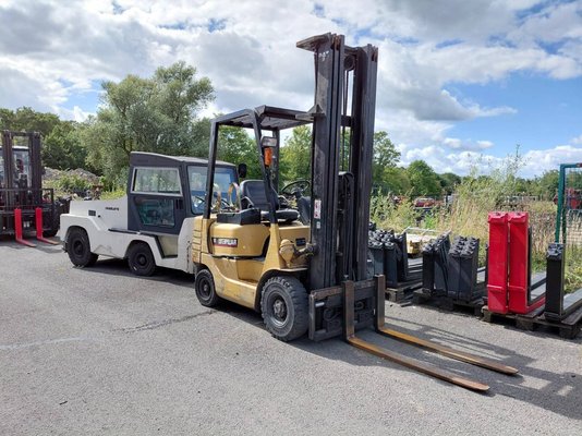 Empilhador de contrapeso 4 rodas Caterpillar GP18 - 1