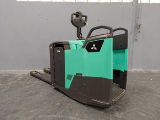 Porta-paletes eléctrico com condutor transportado Mitsubishi PBF25N3R MITSUBISHI